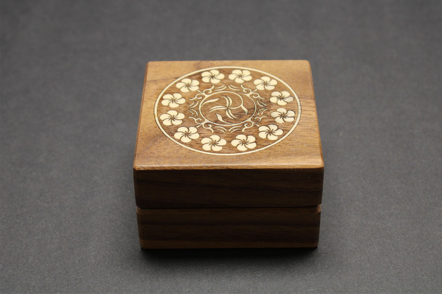 Handcrafted Inlaid Walnut Ring Box "Flowers"  RB10  Made in the U.S.